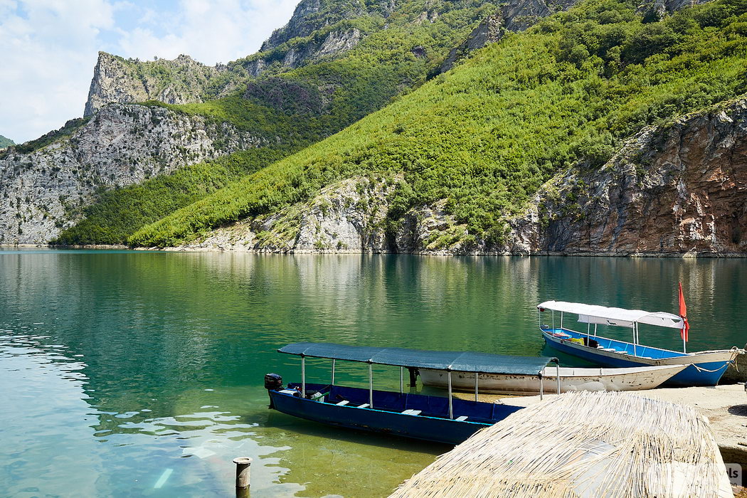 Озеро Коман, Албанія